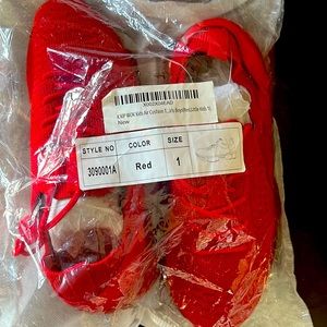 Kids size 1 red shoes